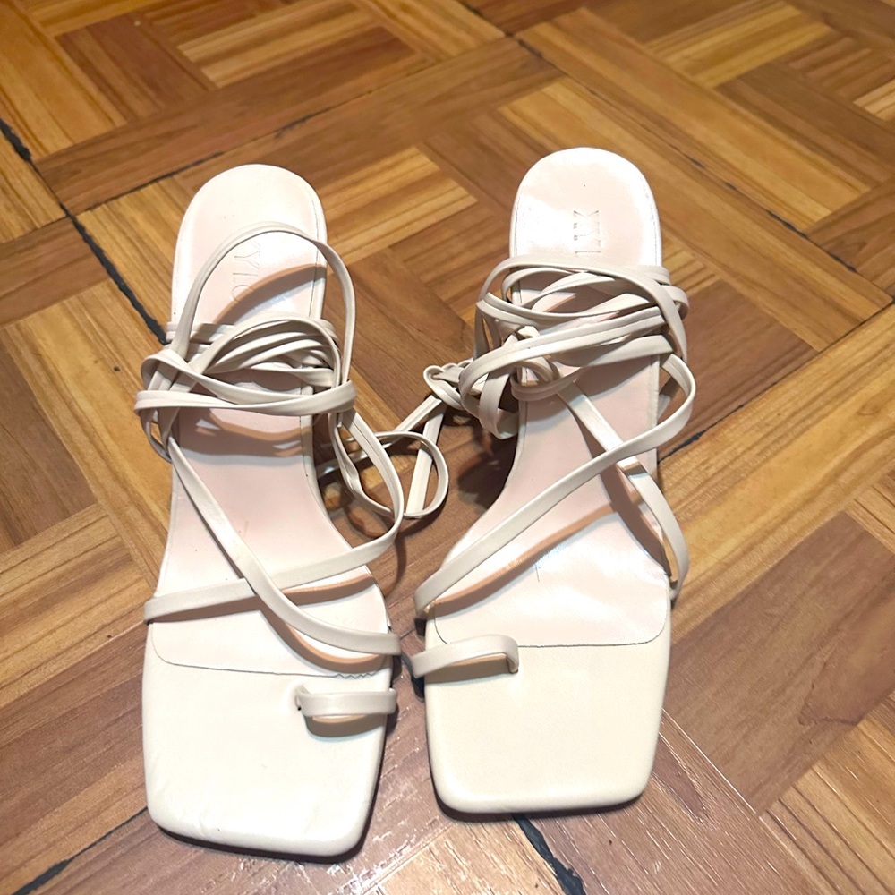 Open toe heels. Trendy